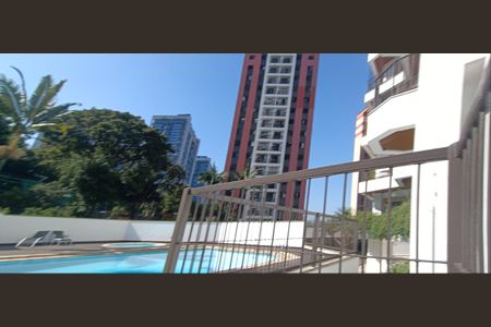 Apartamento à venda com 300m², 5 quartos e 5 vagas Apartamento à venda com 300m², 5 quartos e 5 vagasÁrea comum - Piscina