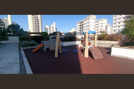 Apartamento à venda com 300m², 5 quartos e 5 vagas Apartamento à venda com 300m², 5 quartos e 5 vagasÁrea comum - Playground