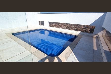 Apartamento à venda com 300m², 5 quartos e 5 vagas Apartamento à venda com 300m², 5 quartos e 5 vagasÁrea comum - Piscina