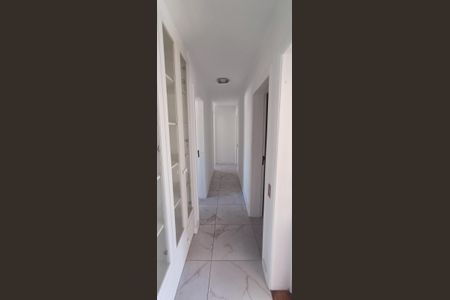 Apartamento à venda com 300m², 5 quartos e 5 vagas Apartamento à venda com 300m², 5 quartos e 5 vagasCorredor