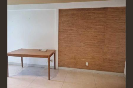 Apartamento à venda com 65m², 2 quartos e 1 vaga