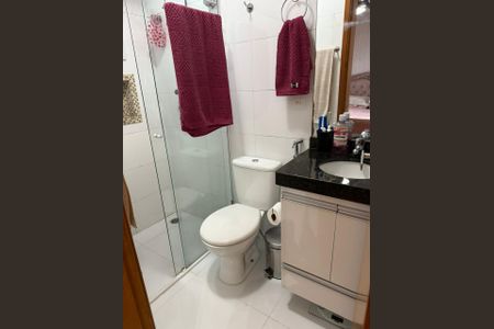 Casa de condomínio à venda com 130m², 3 quartos e 2 vagas Casa de condomínio à venda com 130m², 3 quartos e 2 vagasBanheiro 2