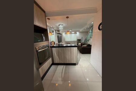 Casa de condomínio à venda com 130m², 3 quartos e 2 vagas Casa de condomínio à venda com 130m², 3 quartos e 2 vagasCozinha