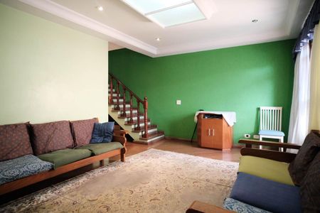 Casa à venda com 308m², 3 quartos e 13 vagasSala