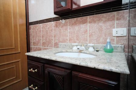 Casa à venda com 308m², 3 quartos e 13 vagasBanheiro 1