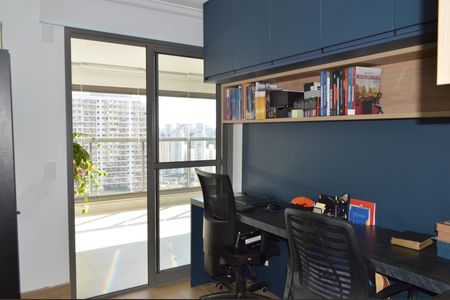 Apartamento à venda com 163m², 4 quartos e 2 vagasQuarto 1 (Escritório)