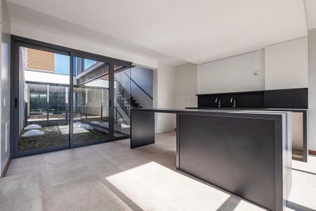 Casa à venda com 278m², 3 quartos e 2 vagas Casa à venda com 278m², 3 quartos e 2 vagasCozinha