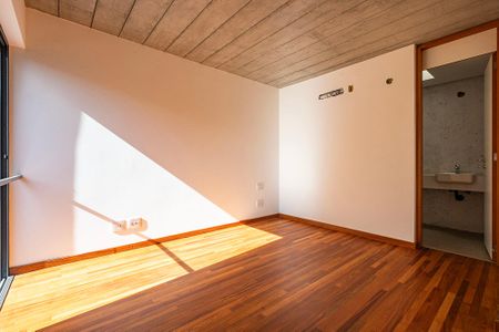 Casa à venda com 278m², 3 quartos e 2 vagas Casa à venda com 278m², 3 quartos e 2 vagasSuíte 2