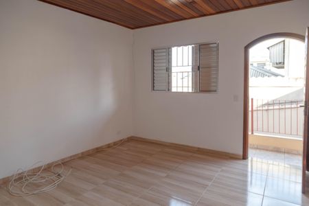 Casa à venda com 200m², 4 quartos e 3 vagas Casa à venda com 200m², 4 quartos e 3 vagasCasa 2 - Sala