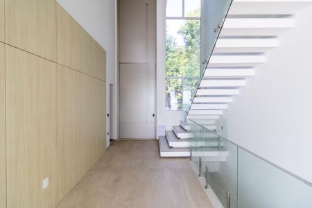 Casa à venda com 1106m², 3 quartos e 8 vagasEntrada