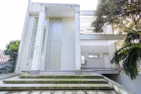 Casa à venda com 1106m², 3 quartos e 8 vagasFachada