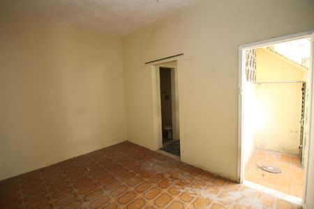 Casa à venda com 70m², 2 quartos e 1 vagaQuarto de Serviço