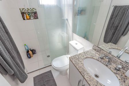 Apartamento à venda com 63m², 2 quartos e 2 vagasBanheiro da Suíte