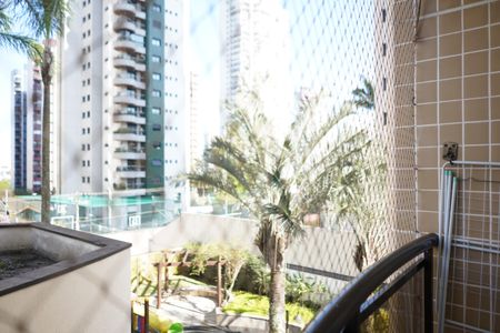 Apartamento à venda com 168m², 3 quartos e 3 vagasSacada Suíte 1 - Vista 