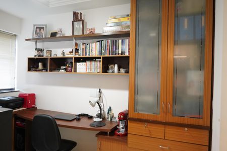 Apartamento à venda com 168m², 3 quartos e 3 vagasEscritório