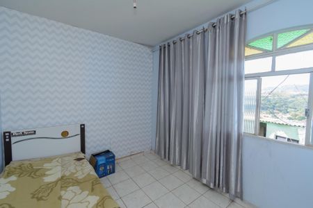 Casa à venda com 200m², 6 quartos e 3 vagas Casa à venda com 200m², 6 quartos e 3 vagasQuarto 5