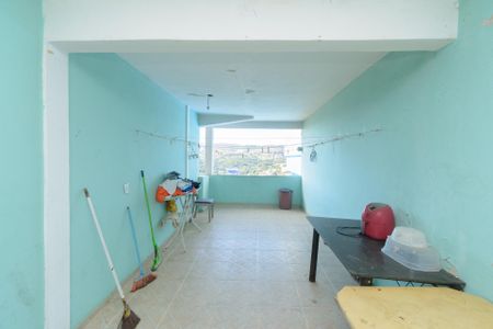 Casa à venda com 200m², 6 quartos e 3 vagas Casa à venda com 200m², 6 quartos e 3 vagasÁrea de Serviço