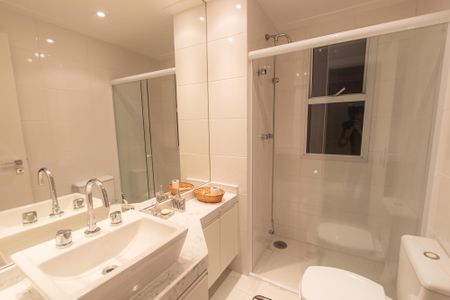 Apartamento à venda com 245m², 3 quartos e 5 vagasBanheiro da suíte 2