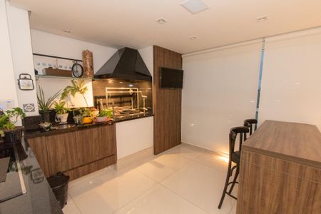 Apartamento à venda com 245m², 3 quartos e 5 vagasVaranda