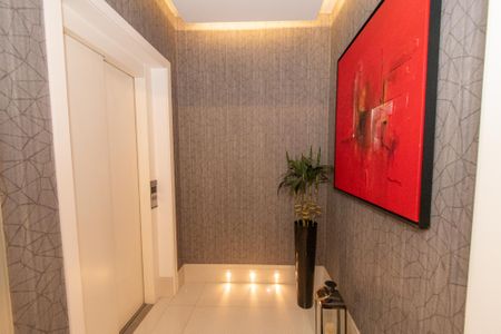 Apartamento à venda com 245m², 3 quartos e 5 vagasHall exclusivo elevador
