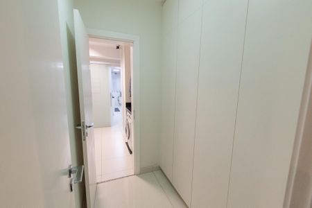 Apartamento à venda com 245m², 3 quartos e 5 vagasCorredor