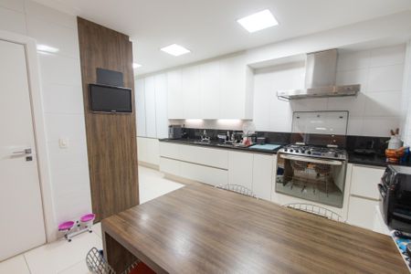 Apartamento à venda com 245m², 3 quartos e 5 vagasCozinha