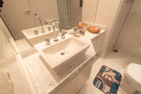 Apartamento à venda com 245m², 3 quartos e 5 vagasBanheiro da suíte 2