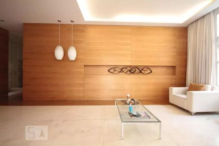 Apartamento à venda com 245m², 3 quartos e 5 vagasHall social