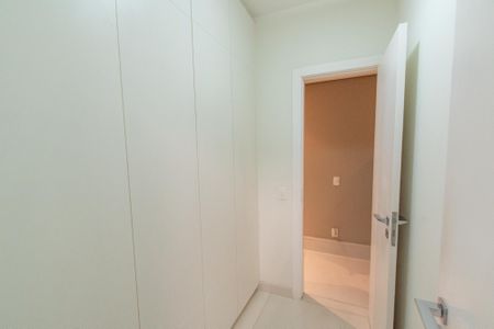 Apartamento à venda com 245m², 3 quartos e 5 vagasCorredor
