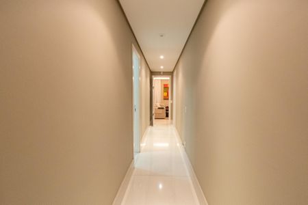 Apartamento à venda com 245m², 3 quartos e 5 vagasCorredor