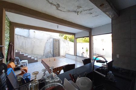 Casa à venda com 300m², 2 quartos e 3 vagasÁrea comum - Churrasqueira