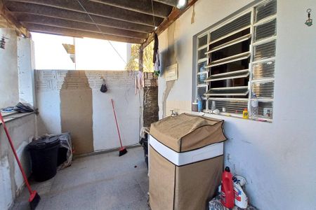 Casa à venda com 300m², 2 quartos e 3 vagasÁrea de Serviço