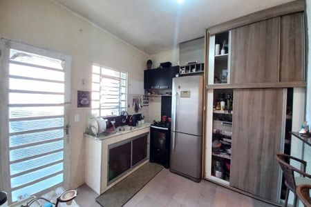 Casa à venda com 300m², 2 quartos e 3 vagasCozinha