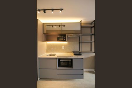 Studio para alugar com 27m², 1 quarto e sem vaga Studio para alugar com 27m², 1 quarto e sem vagaCozinha integrada