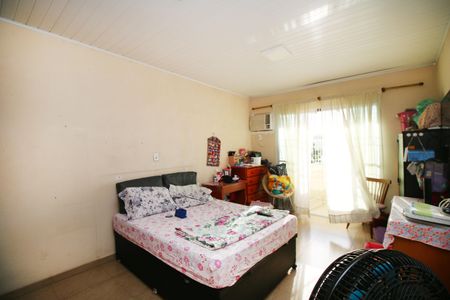 Casa à venda com 100m², 3 quartos e sem vagaSuíte