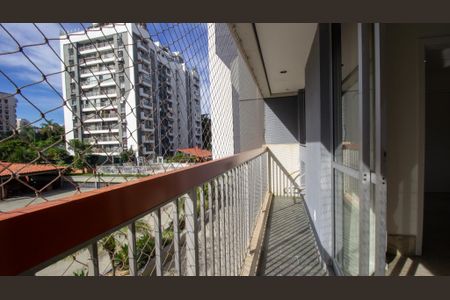Apartamento à venda com 120m², 4 quartos e 2 vagasVaranda