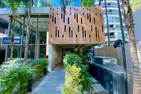 Apartamento à venda com 145m², 3 quartos e 2 vagas Apartamento à venda com 145m², 3 quartos e 2 vagasFachada