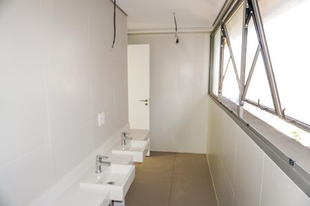 Apartamento à venda com 347m², 3 quartos e 4 vagas Apartamento à venda com 347m², 3 quartos e 4 vagasBanheiro da suíte 3