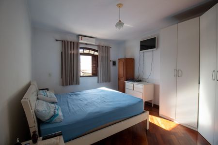 Casa à venda com 225m², 3 quartos e 3 vagasQuarto