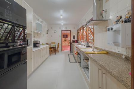 Casa à venda com 250m², 3 quartos e 2 vagas Casa à venda com 250m², 3 quartos e 2 vagasCozinha