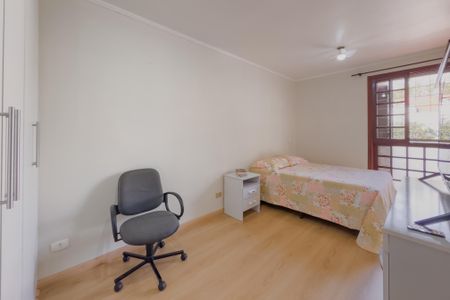 Casa à venda com 250m², 3 quartos e 2 vagas Casa à venda com 250m², 3 quartos e 2 vagasQuarto 2