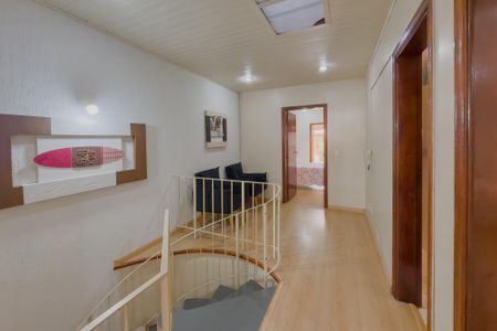 Casa à venda com 250m², 3 quartos e 2 vagas Casa à venda com 250m², 3 quartos e 2 vagasCorredor