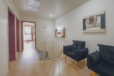 Casa à venda com 250m², 3 quartos e 2 vagas Casa à venda com 250m², 3 quartos e 2 vagasCorredor