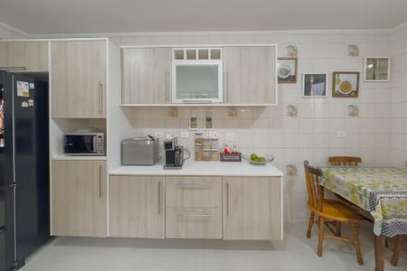 Casa à venda com 250m², 3 quartos e 2 vagas Casa à venda com 250m², 3 quartos e 2 vagasCozinha