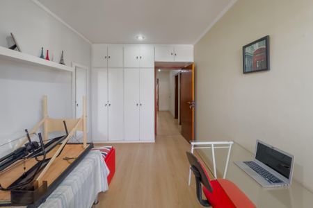 Casa à venda com 250m², 3 quartos e 2 vagas Casa à venda com 250m², 3 quartos e 2 vagasQuarto 1