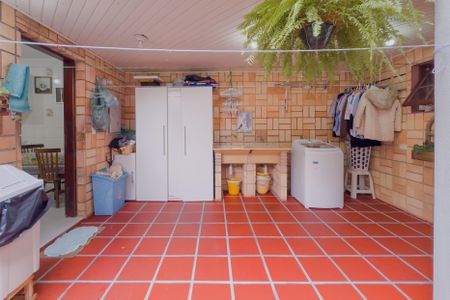 Casa à venda com 250m², 3 quartos e 2 vagas Casa à venda com 250m², 3 quartos e 2 vagasÁrea de Serviço