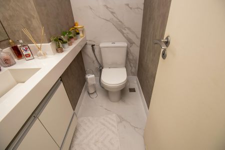 Apartamento à venda com 82m², 2 quartos e 1 vaga Apartamento à venda com 82m², 2 quartos e 1 vagaLavabo