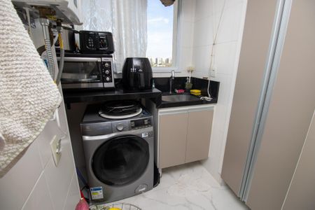 Apartamento à venda com 82m², 2 quartos e 1 vaga Apartamento à venda com 82m², 2 quartos e 1 vagaÁrea de Serviço
