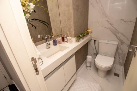 Apartamento à venda com 82m², 2 quartos e 1 vaga Apartamento à venda com 82m², 2 quartos e 1 vagaLavabo