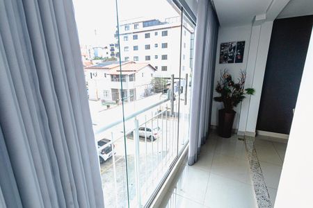 Apartamento à venda com 79m², 3 quartos e 2 vagasVaranda - Sala